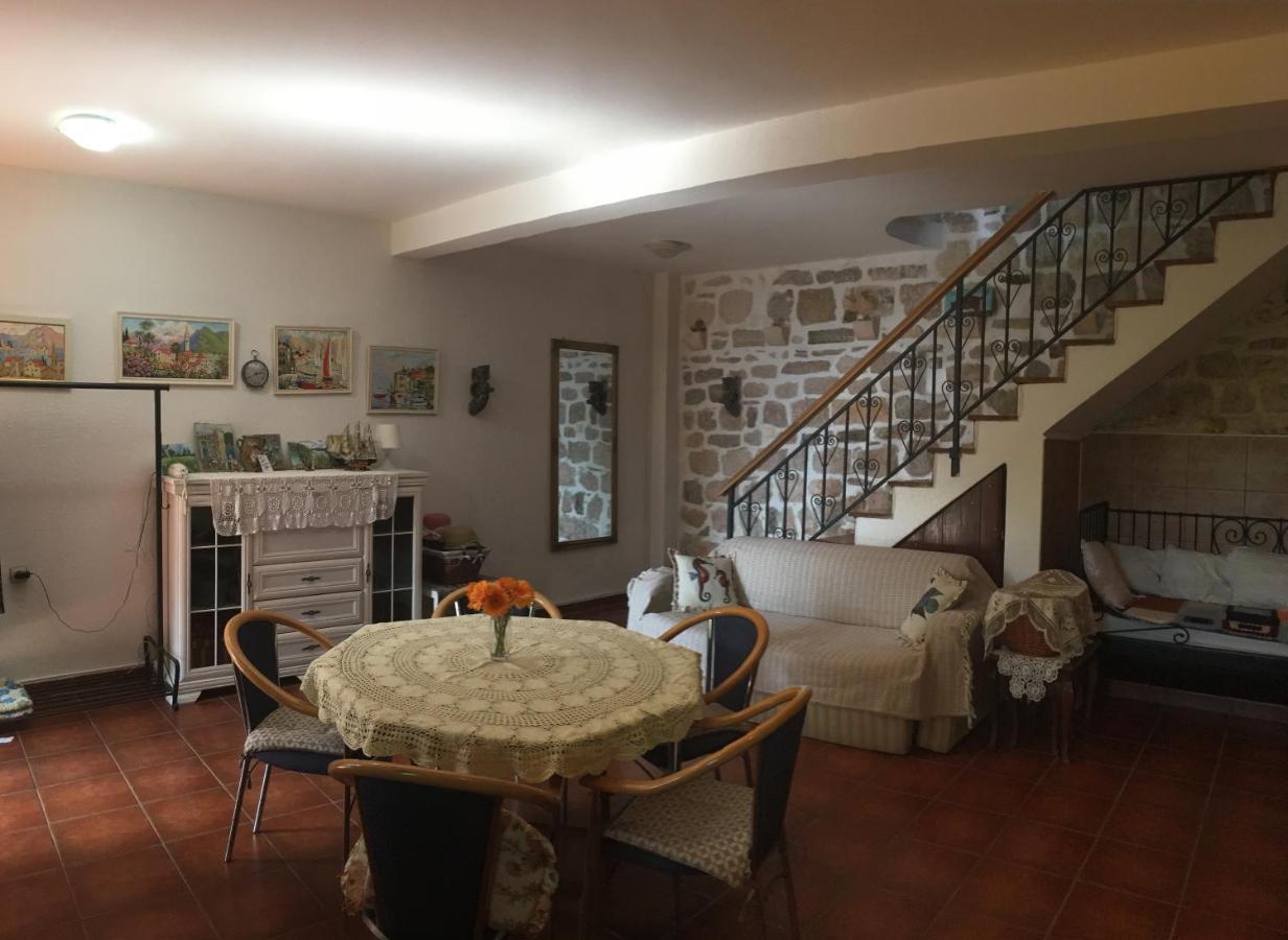 Be Happy In Perast Apartment Exterior photo