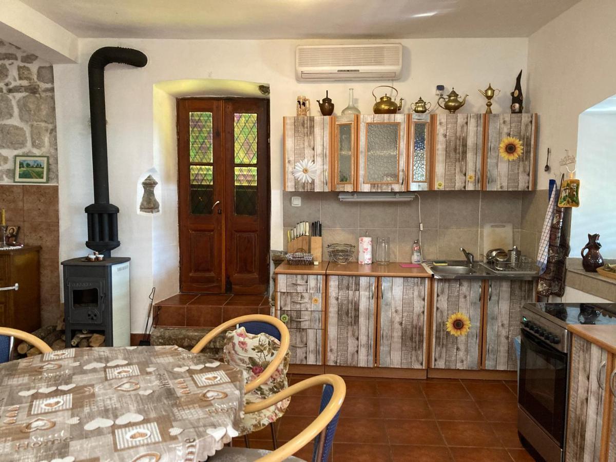 Be Happy In Perast Apartment Exterior photo